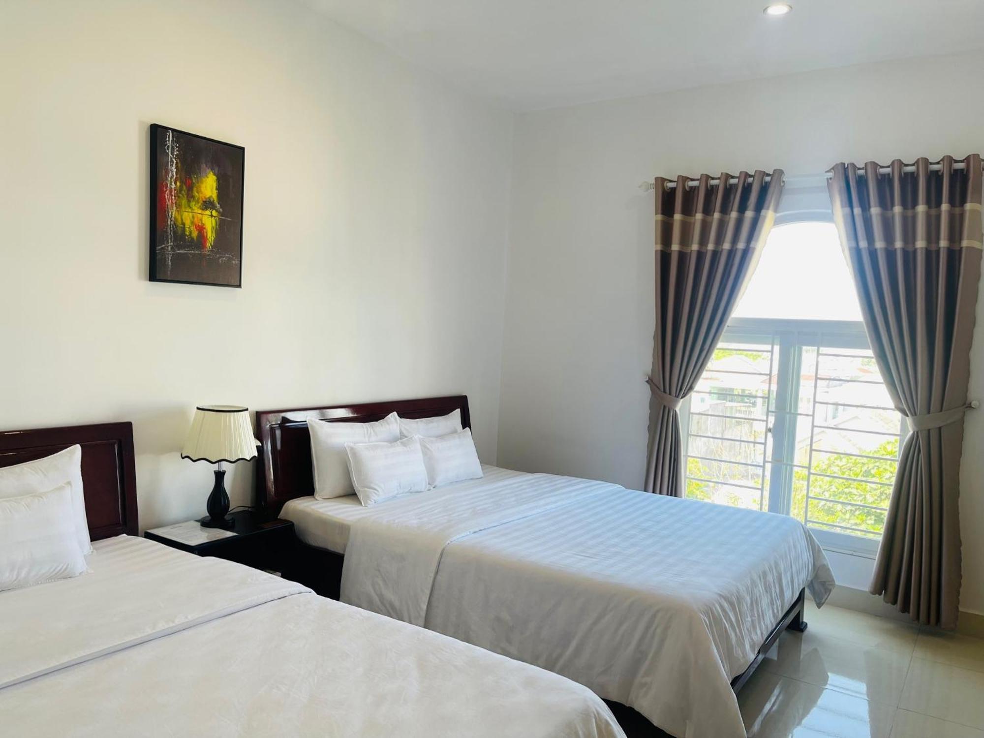 Khach San Romo Hotel Quang Ngai Exterior photo