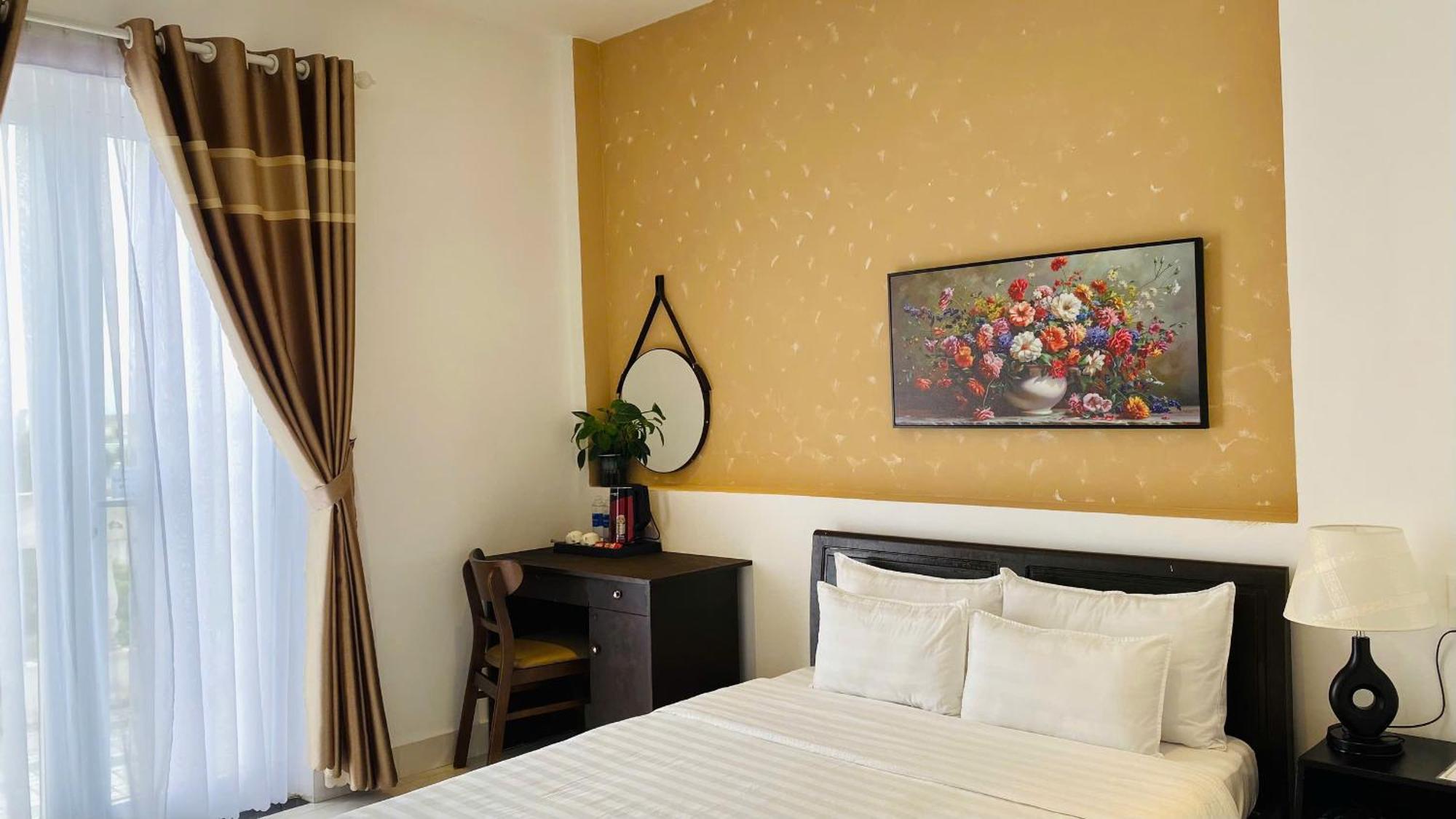Khach San Romo Hotel Quang Ngai Exterior photo