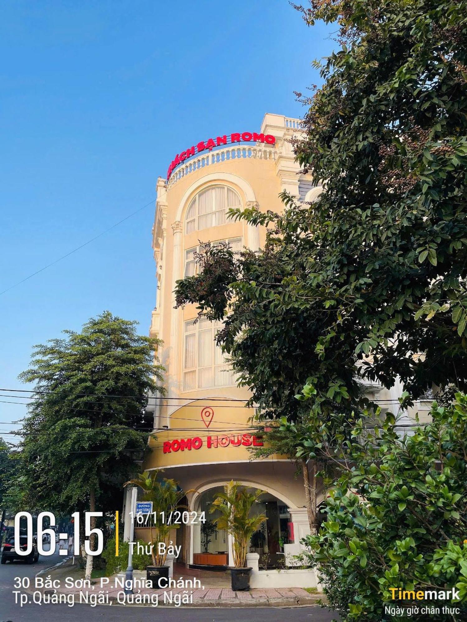 Khach San Romo Hotel Quang Ngai Exterior photo