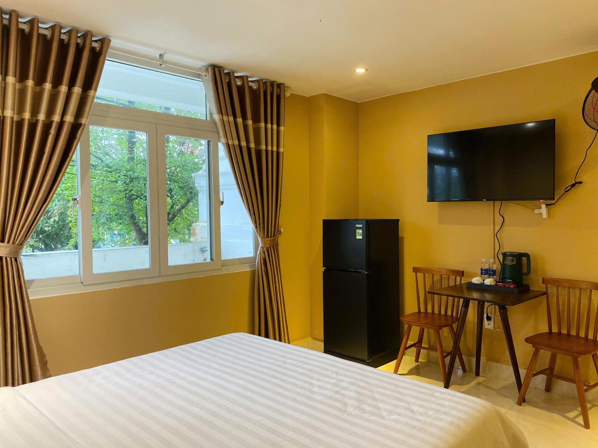 Khach San Romo Hotel Quang Ngai Exterior photo