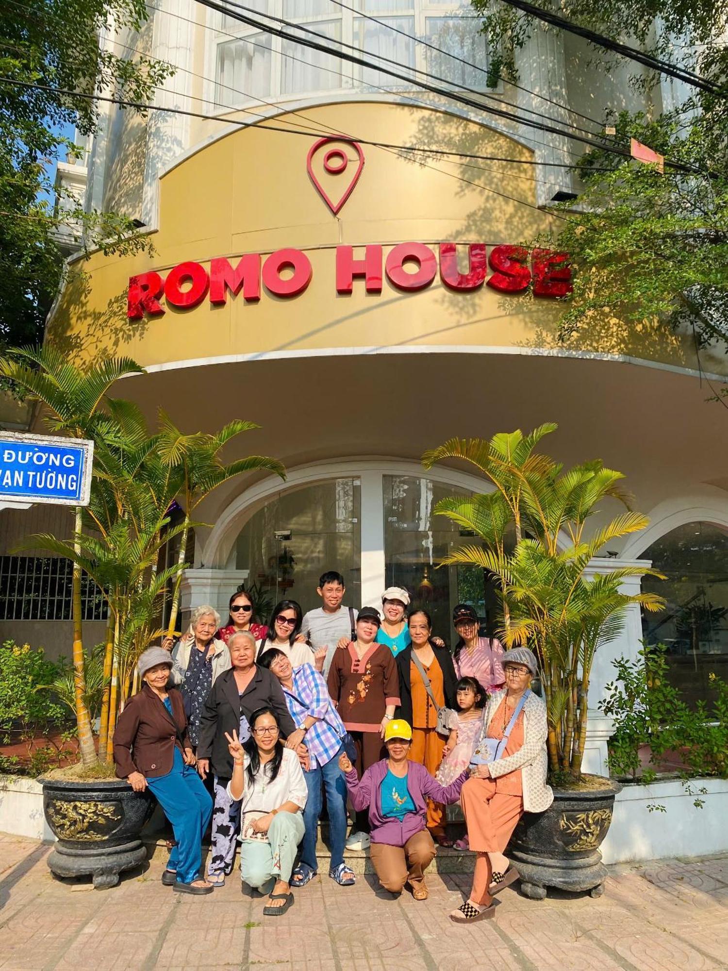 Khach San Romo Hotel Quang Ngai Exterior photo